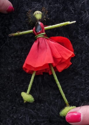 Poupée coquelicot